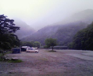 トイレに行って帰って来る際のサイトの映像。横から取っているので変化無いように見えるが