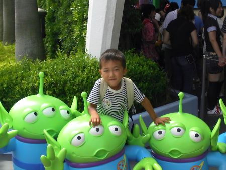 やっぱり、トーイストーリーのキャラクタにくぎづけのKen